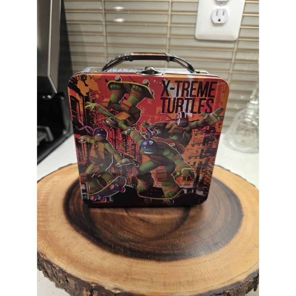 Teenage Mutant Ninja Turtles COLLECTIBLE Tin Lunch Box TMNT Xtreme Turtles
